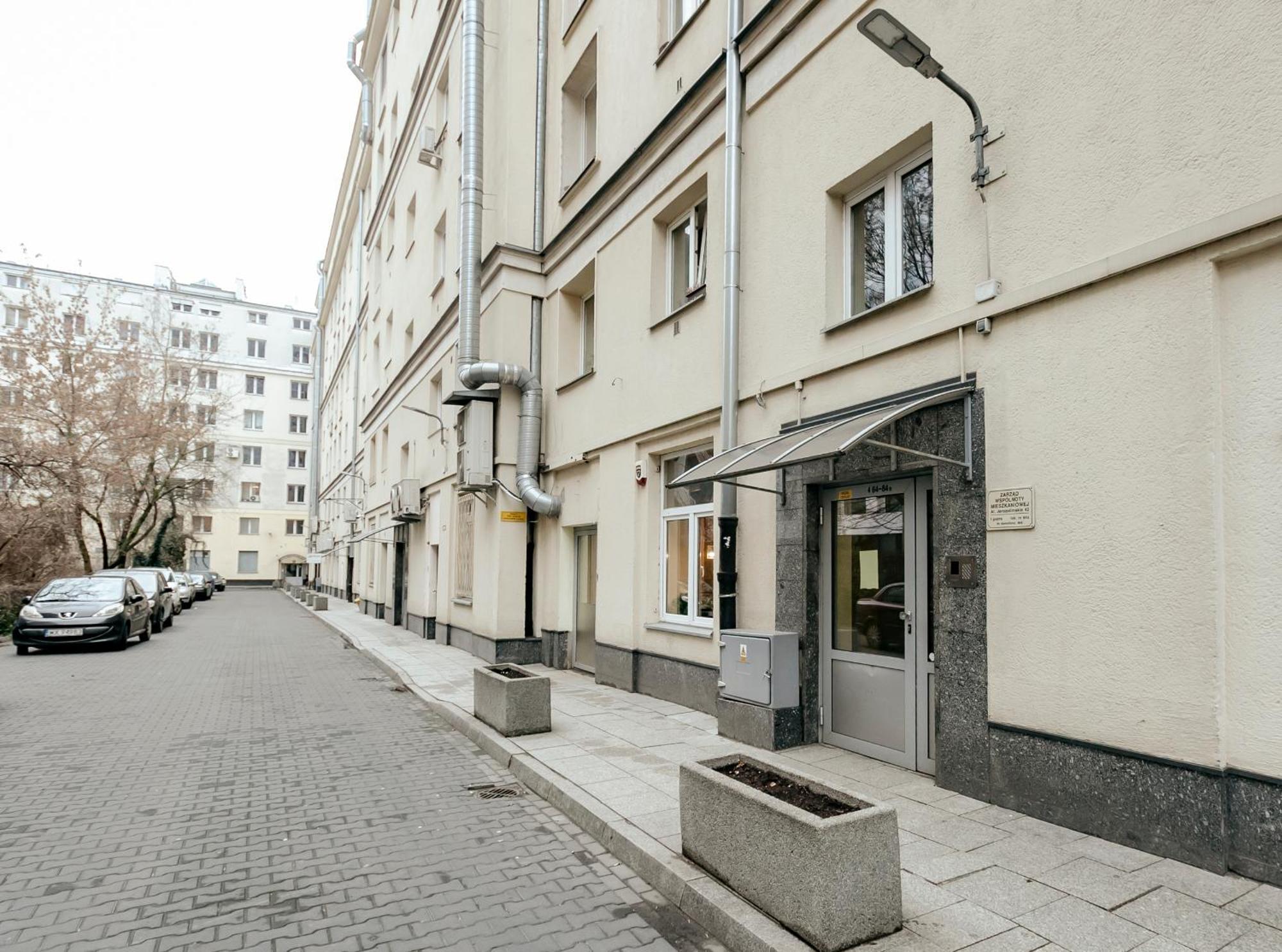 Aleje Jerozolimskie 42 - Parking Free - Better * Warszawa